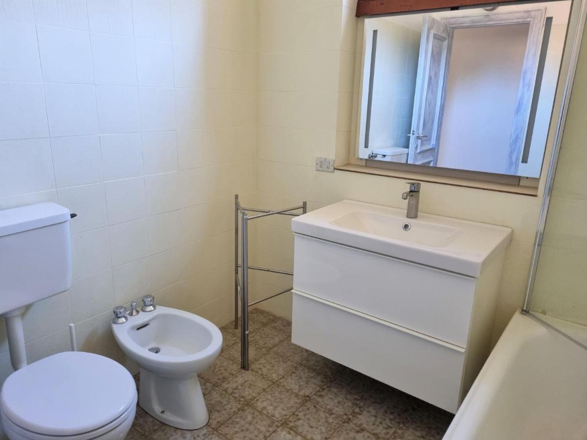 Apartment Hermitage-5 By Interhome Porto Valtravaglia Luaran gambar