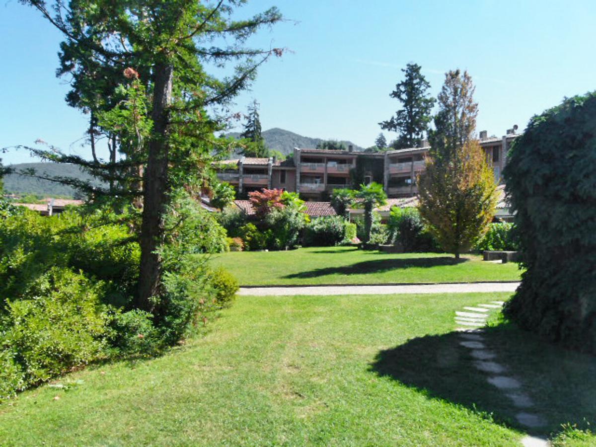 Apartment Hermitage-5 By Interhome Porto Valtravaglia Luaran gambar